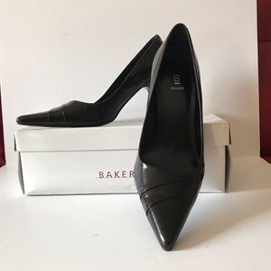 Bakers Black leather pump